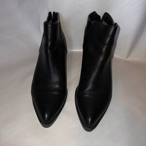 Simply Vera by Vera Wang Black Leather Block Heel Booties